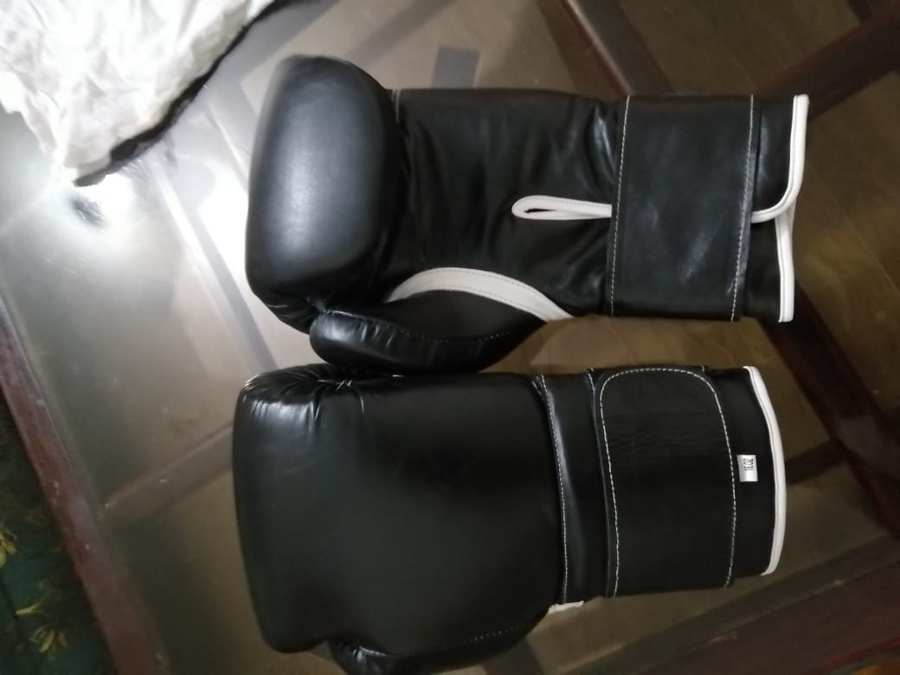 Boxing Gloves – Black Boxing Gloves – Black