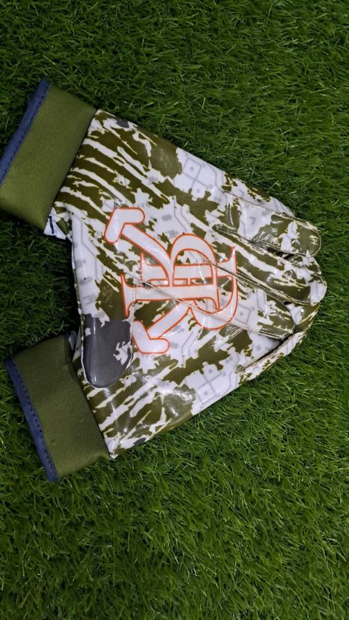 Custom Football Receiver Gloves – Digital Camo
